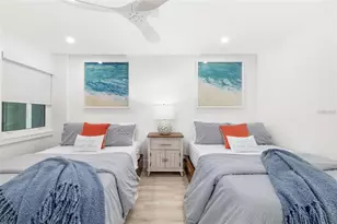 19 Whispering Sands Dr, Sarasota, FL 34242 - Photo 31