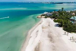 19 Whispering Sands Dr, Sarasota, FL 34242 - Photo 47