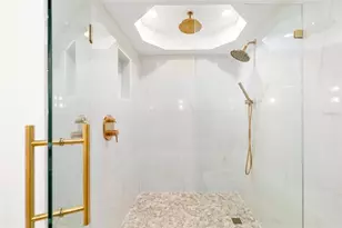 19 Whispering Sands Dr, Sarasota, FL 34242 - Photo 43