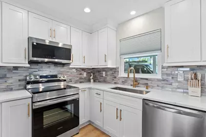 5830 Midnight Pass Road #25, Sarasota, FL 34242 - Photo 5