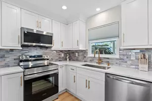 5830 Midnight Pass Rd, Sarasota, FL 34242 - Photo 5