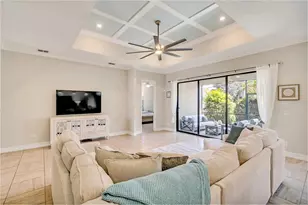 6615 35th Ct E, Sarasota, FL 34243 - Photo 7