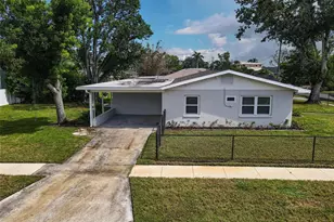 102 20th St NE, Bradenton, FL 34208 - Photo 35