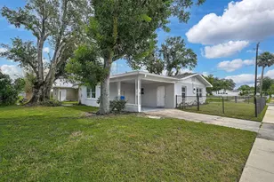 102 20th St NE, Bradenton, FL 34208 - Photo 5