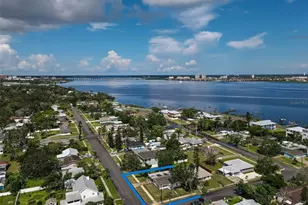 102 20th St NE, Bradenton, FL 34208 - Photo 1