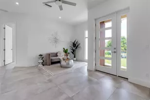 2532 Fruit Tree Dr, Sarasota, FL 34239 - Photo 27