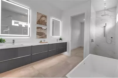 2532 Fruit Tree Drive, Sarasota, FL 34239 - Photo 21