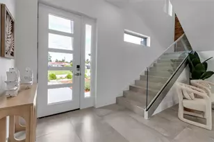 2532 Fruit Tree Dr, Sarasota, FL 34239 - Photo 3