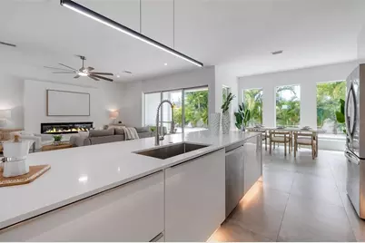 2532 Fruit Tree Drive, Sarasota, FL 34239 - Photo 13