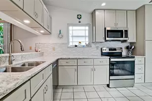 512 Sanderling Cir, Bradenton, FL 34209 - Photo 11