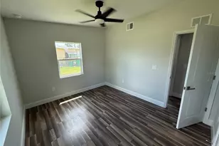 21203 Meehan Ave, Port Charlotte, FL 33952 - Photo 17