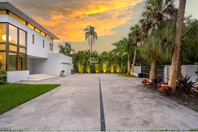 587 47th Street, Sarasota, FL 34234 - Photo 3