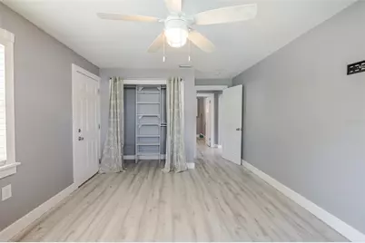 10562 Lake Drive, Seminole, FL 33772 - Photo 13