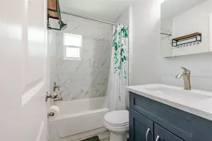 10562 Lake Dr, Seminole, FL 33772 - Photo 15