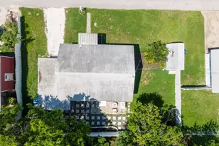 10562 Lake Dr, Seminole, FL 33772 - Photo 29