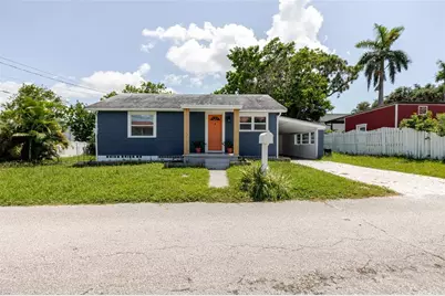 10562 Lake Drive, Seminole, FL 33772 - Photo 1