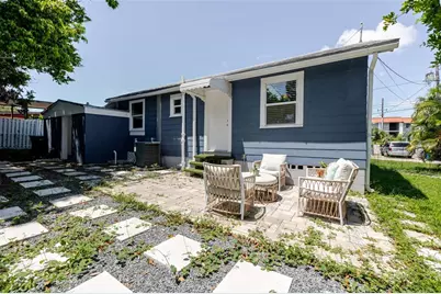 10562 Lake Drive, Seminole, FL 33772 - Photo 25