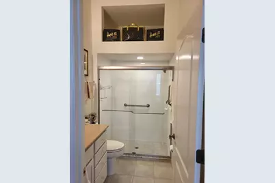 111 Auburn Woods Circle, Venice, FL 34292 - Photo 13