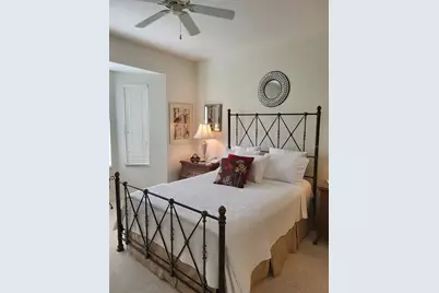 111 Auburn Woods Circle, Venice, FL 34292 - Photo 11