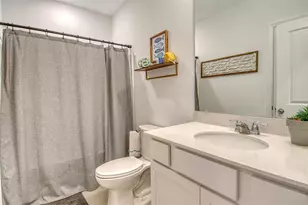 1828 Vanora Ln, Sarasota, FL 34240 - Photo 17