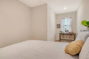 1828 Vanora Ln, Sarasota, FL 34240 - Photo 15