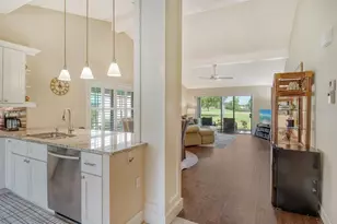 6041 Clubside Dr, Sarasota, FL 34243 - Photo 9