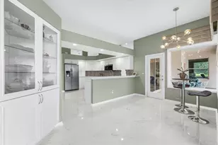 8329 Eagle Lake Dr, Sarasota, FL 34241 - Photo 27