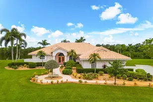 8329 Eagle Lake Dr, Sarasota, FL 34241 - Photo 3