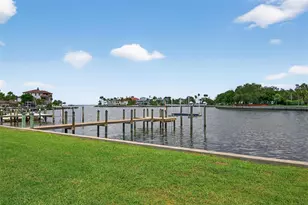 377 S Shore Dr, Sarasota, FL 34234 - Photo 13