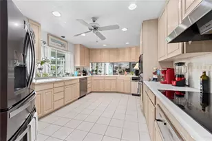 6937 Midnight Pass Rd, Sarasota, FL 34242 - Photo 11