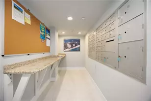 1050 Longboat Club Rd, Longboat Key, FL 34228 - Photo 41