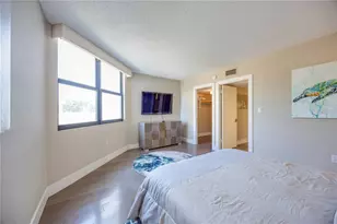 1050 Longboat Club Rd, Longboat Key, FL 34228 - Photo 33