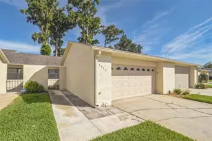 2249 Cypress Cove Dr, Tavares, FL 32778 - Photo 1