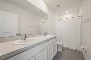 2884 Evergreen Elm Pass, Wesley Chapel, FL 33543 - Photo 15