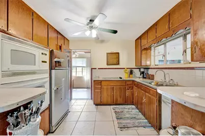 1622 18th Avenue W, Bradenton, FL 34205 - Photo 7