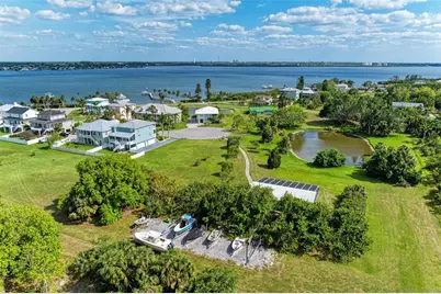 71 Island Court, Terra Ceia, FL 34250 - Photo 13