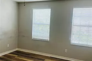 1125 Grantham Dr, Sarasota, FL 34234 - Photo 13