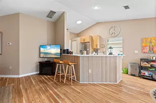 6932 43rd Ct E, Sarasota, FL 34243 - Photo 3