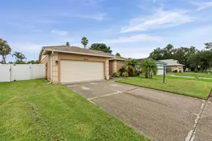6932 43rd Ct E, Sarasota, FL 34243 - Photo 31