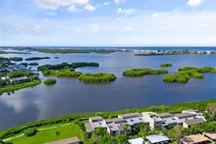 1520 Pelican Point Dr, Sarasota, FL 34231 - Photo 31