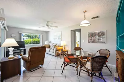 546 Highland Avenue NW, Port Charlotte, FL 33952 - Photo 9