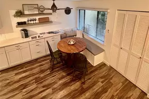 984 Sunridge Dr, Sarasota, FL 34234 - Photo 7