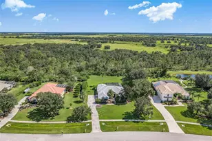 22575 Morning Glory Cir, Bradenton, FL 34202 - Photo 3