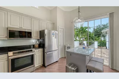 7607 Whitebridge Glen, University Park, FL 34201 - Photo 15