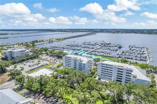 1000 Riverside Dr, Palmetto, FL 34221 - Photo 11