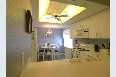 9320 Clubside Circle #2208, Sarasota, FL 34238 - Photo 7