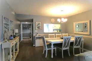 9320 Clubside Cir, Sarasota, FL 34238 - Photo 11