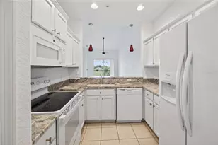 819 Fairwaycove Ln, Bradenton, FL 34212 - Photo 5