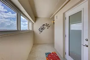 6140 Midnight Pass Rd, Sarasota, FL 34242 - Photo 5