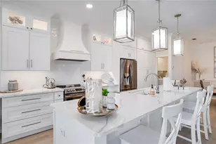 4039 Westbourne Cir, Sarasota, FL 34238 - Photo 11